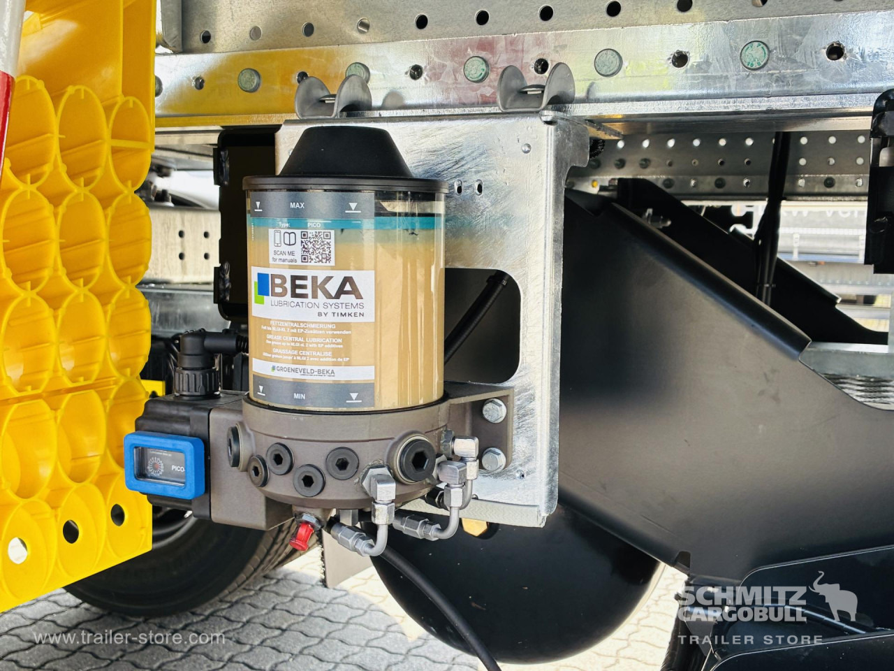 SCHMITZ Auflieger Tiefkühler Standard Taillift - Изотермический полуприцеп: фото 5 SCHMITZ Auflieger Tiefkühler Standard Taillift - Изотермический полуприцеп: фото 5