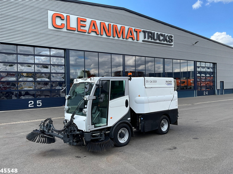 Bucher Citycat 2020 with 3-rd brush - Подметально-уборочная машина: фото 3 Bucher Citycat 2020 with 3-rd brush - Подметально-уборочная машина: фото 3