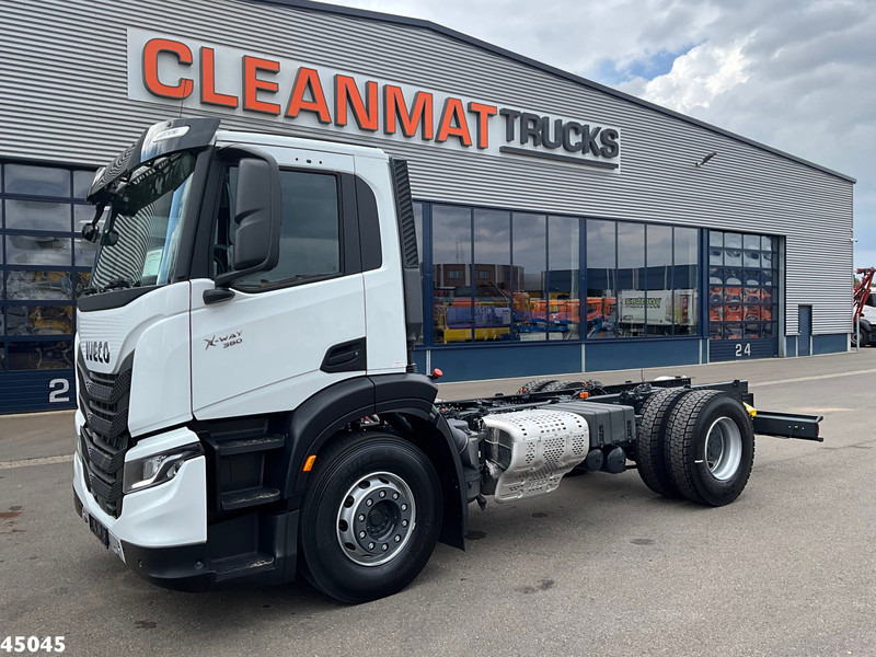 Iveco Stralis AD200X36 Huisvuilwagen Chassis NEW & UNUSED! - Грузовик-шасси: фото 1 Iveco Stralis AD200X36 Huisvuilwagen Chassis NEW & UNUSED! - Грузовик-шасси: фото 1