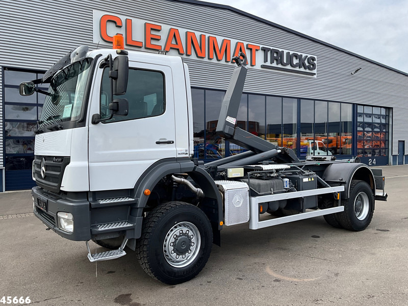 Mercedes-Benz AXOR 1929 4x4 VDL 14 Ton haakarmsysteem Just 208.008 km! - Крюковой мультилифт: фото 1 Mercedes-Benz AXOR 1929 4x4 VDL 14 Ton haakarmsysteem Just 208.008 km! - Крюковой мультилифт: фото 1