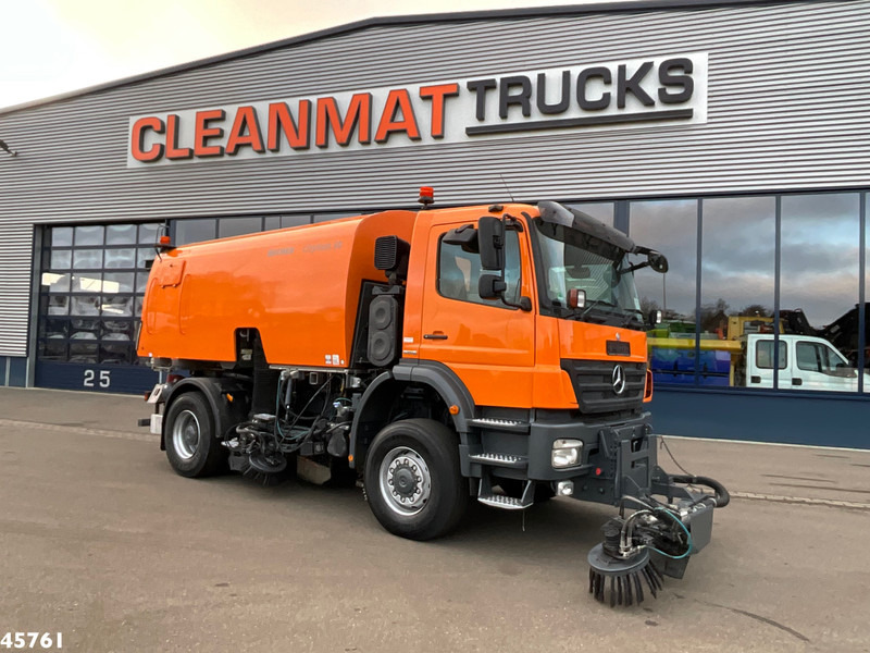 Mercedes-Benz Actros 1829 4x4 Bucher Cityfant 60 Recht en Links vegend - Подметально-уборочная машина: фото 2 Mercedes-Benz Actros 1829 4x4 Bucher Cityfant 60 Recht en Links vegend - Подметально-уборочная машина: фото 2