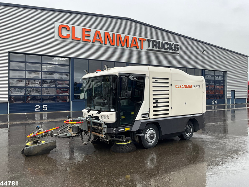 Ravo 540 CD Euro 6 with 3-rd brush - Подметально-уборочная машина: фото 1 Ravo 540 CD Euro 6 with 3-rd brush - Подметально-уборочная машина: фото 1