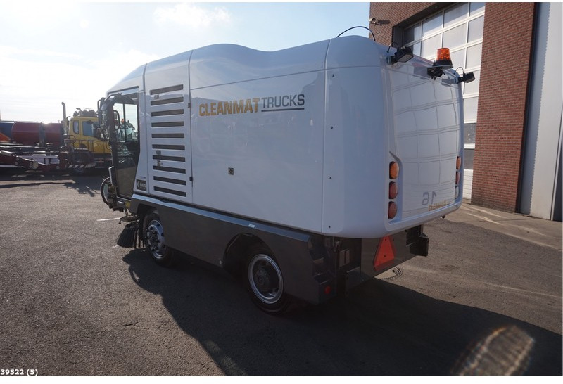 Ravo 540 CD with 3-rd brush - Подметально-уборочная машина: фото 2 Ravo 540 CD with 3-rd brush - Подметально-уборочная машина: фото 2