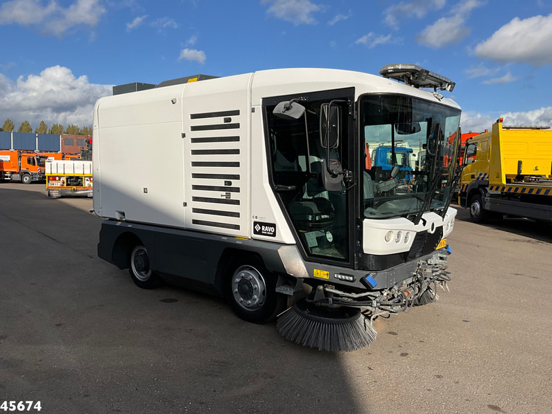 Ravo 540 Euro 6 - Подметально-уборочная машина: фото 3 Ravo 540 Euro 6 - Подметально-уборочная машина: фото 3