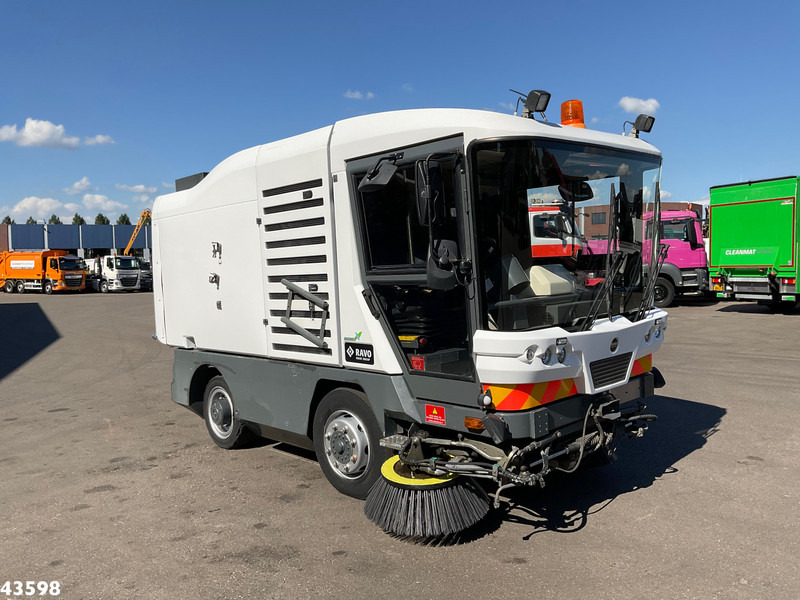 Ravo 540 - Подметально-уборочная машина: фото 3 Ravo 540 - Подметально-уборочная машина: фото 3