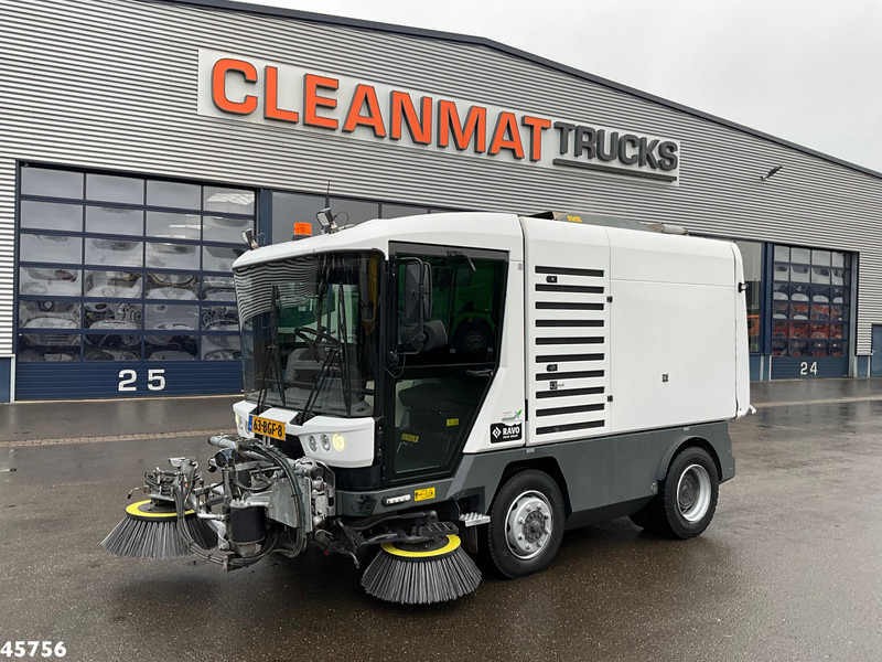 Ravo 580 with 3-rd brush - Подметально-уборочная машина: фото 3 Ravo 580 with 3-rd brush - Подметально-уборочная машина: фото 3