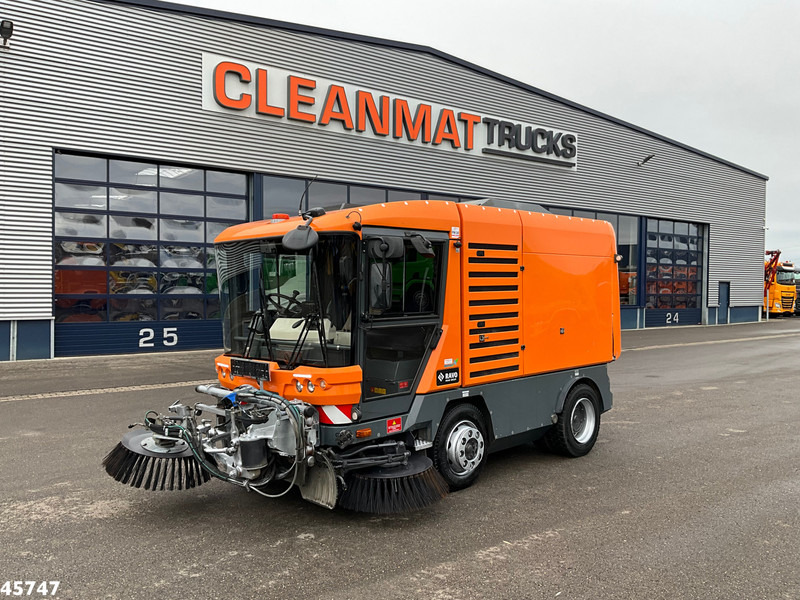 Ravo 580 with 3-rd brush - Подметально-уборочная машина: фото 3 Ravo 580 with 3-rd brush - Подметально-уборочная машина: фото 3