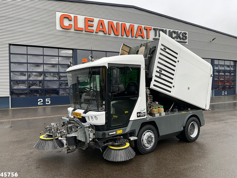 Ravo 580 with 3-rd brush - Подметально-уборочная машина: фото 1 Ravo 580 with 3-rd brush - Подметально-уборочная машина: фото 1