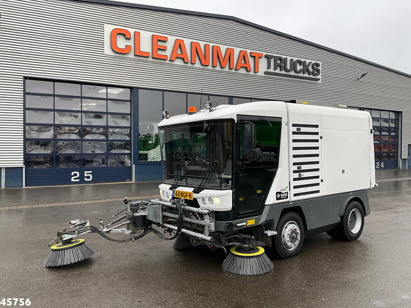 Ravo 580 with 3-rd brush - Подметально-уборочная машина: фото 2 Ravo 580 with 3-rd brush - Подметально-уборочная машина: фото 2