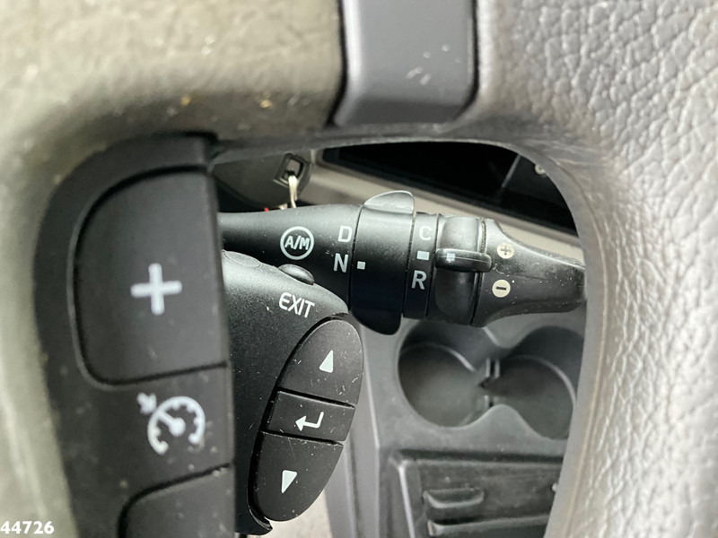 Грузовик с закрытым кузовом Volvo FL 250 Euro 6 met Dhollandia laadklep: фото 15