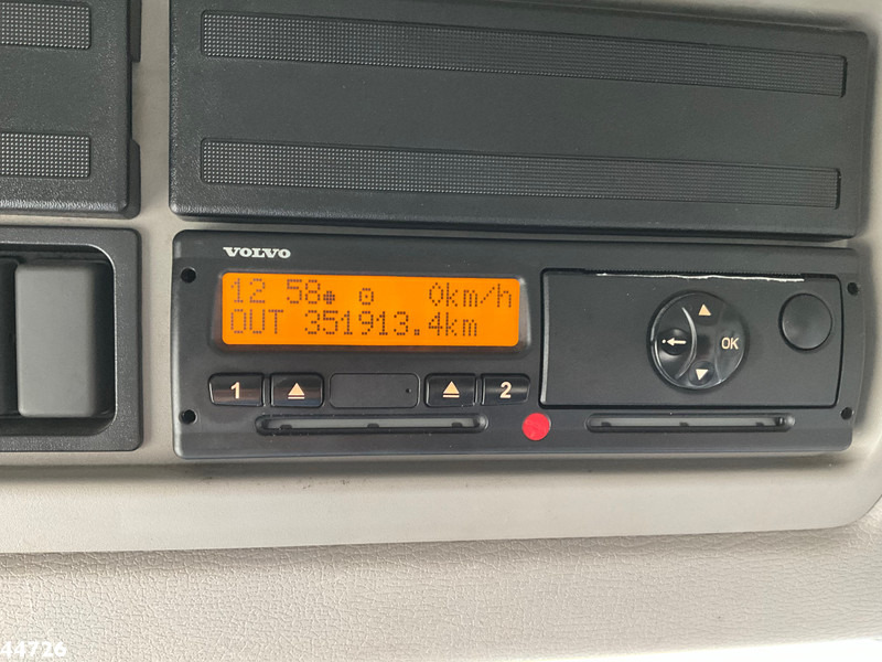 Грузовик с закрытым кузовом Volvo FL 250 Euro 6 met Dhollandia laadklep: фото 19