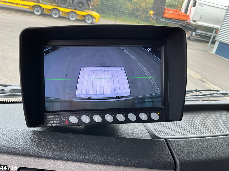 Грузовик с закрытым кузовом Volvo FL 250 Euro 6 met Dhollandia laadklep: фото 17