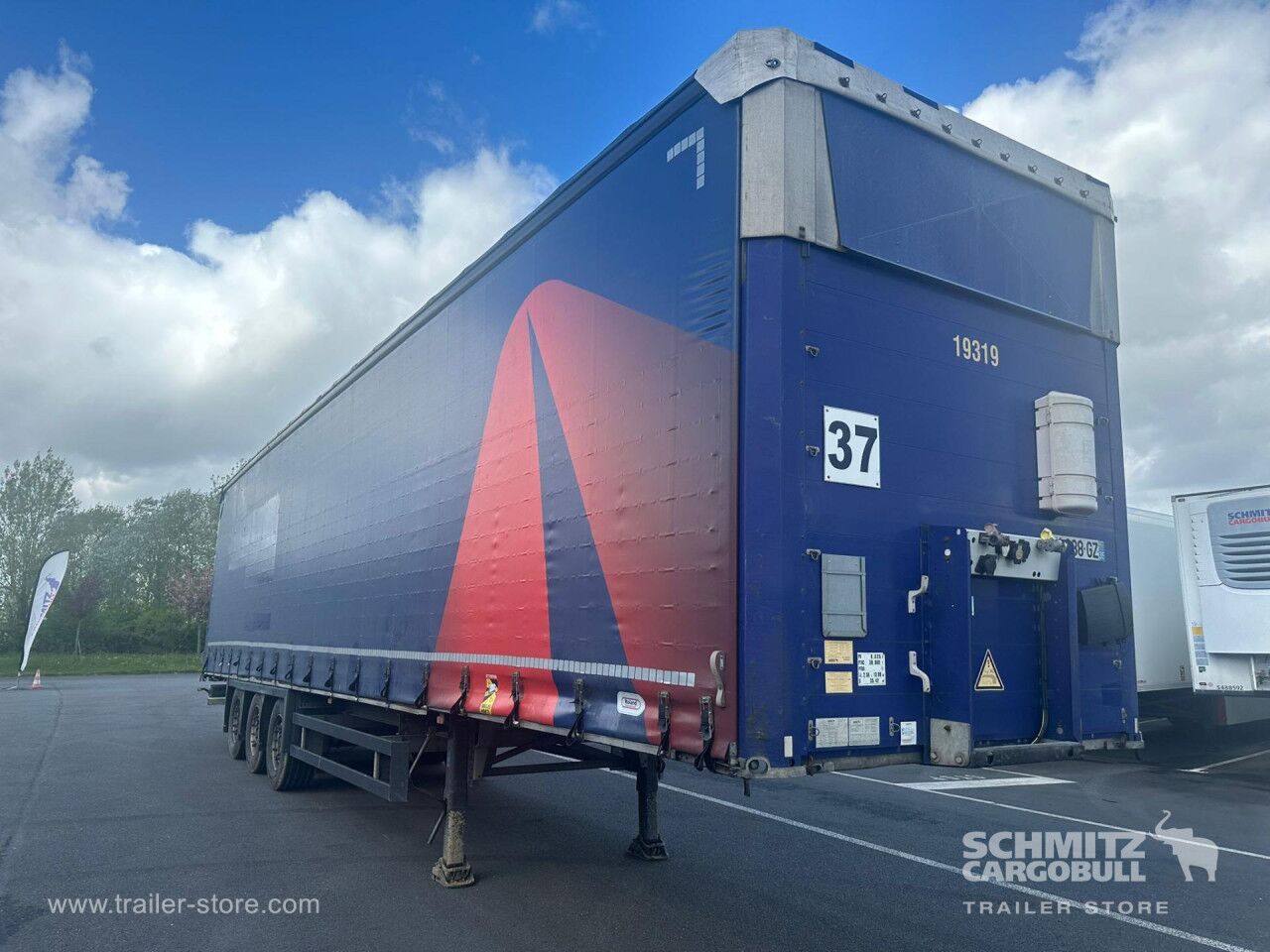 SCHMITZ Curtainsider Mega - Тентованный полуприцеп: фото 3 SCHMITZ Curtainsider Mega - Тентованный полуприцеп: фото 3
