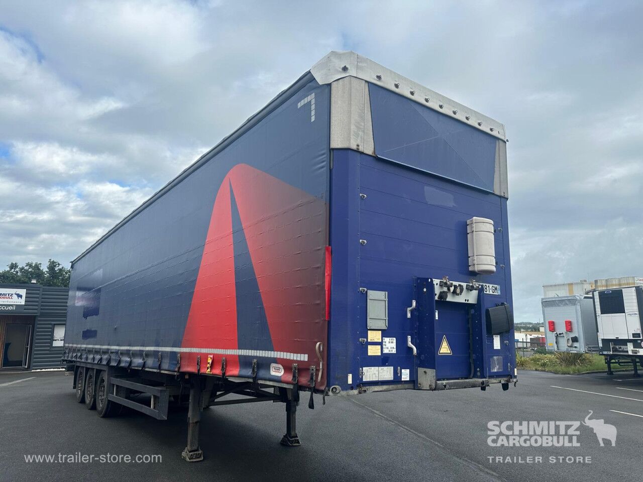 SCHMITZ Curtainsider Mega - Тентованный полуприцеп: фото 1 SCHMITZ Curtainsider Mega - Тентованный полуприцеп: фото 1