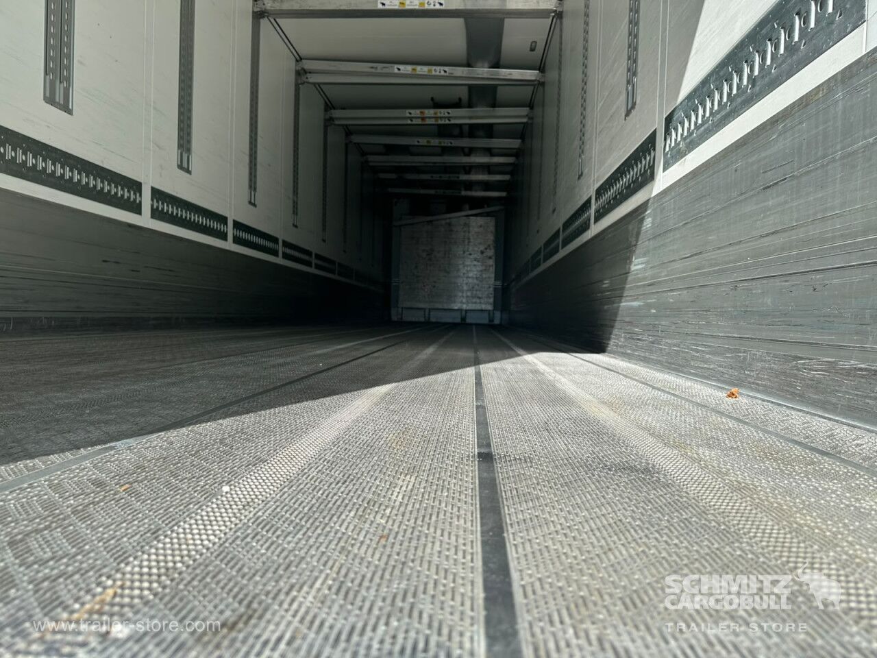 SCHMITZ Reefer Standard Double deck - Изотермический полуприцеп: фото 3 SCHMITZ Reefer Standard Double deck - Изотермический полуприцеп: фото 3