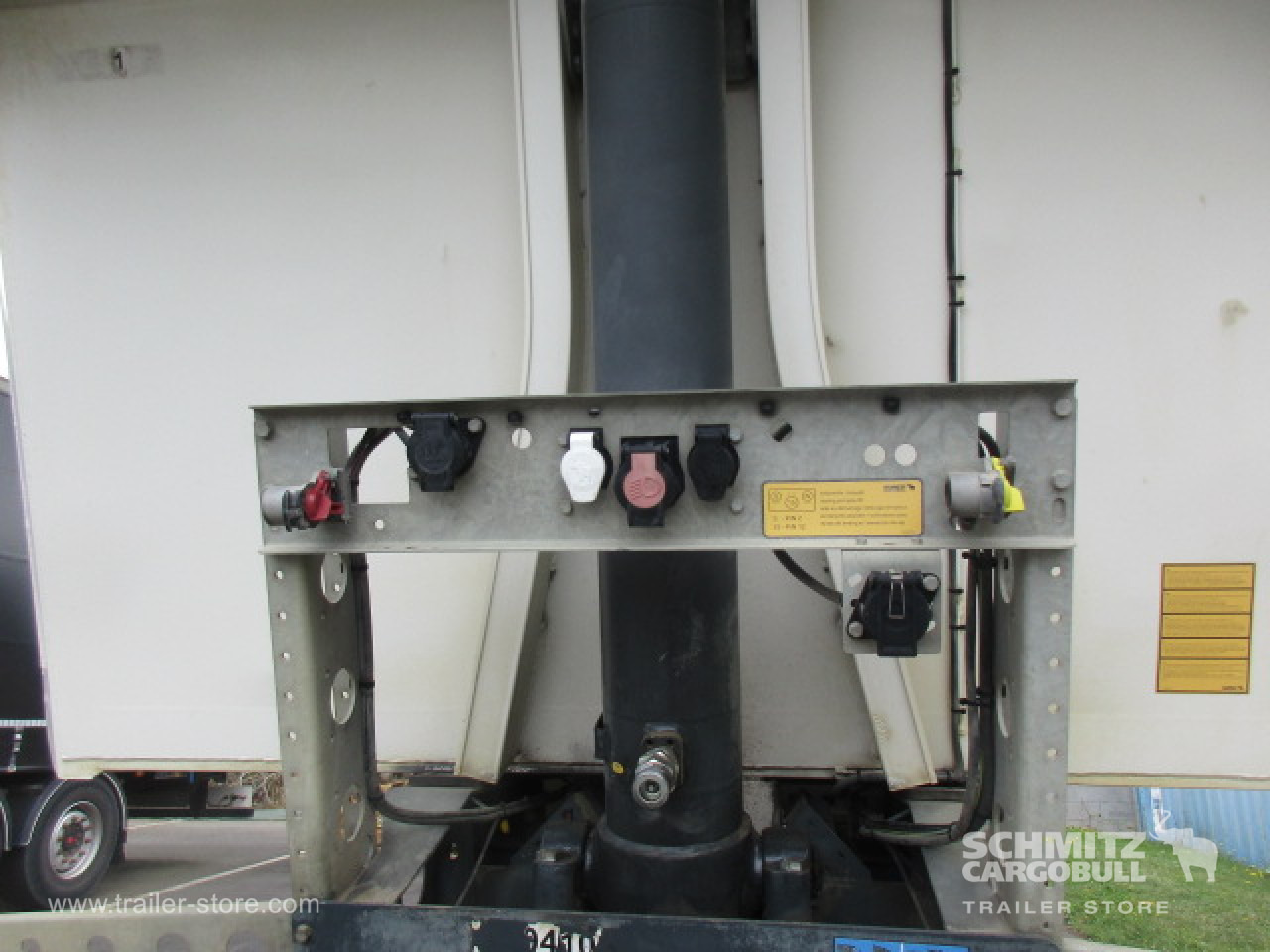 SCHMITZ Tipper Alu-square sided body 24m³ - Самосвальный полуприцеп: фото 4 SCHMITZ Tipper Alu-square sided body 24m³ - Самосвальный полуприцеп: фото 4
