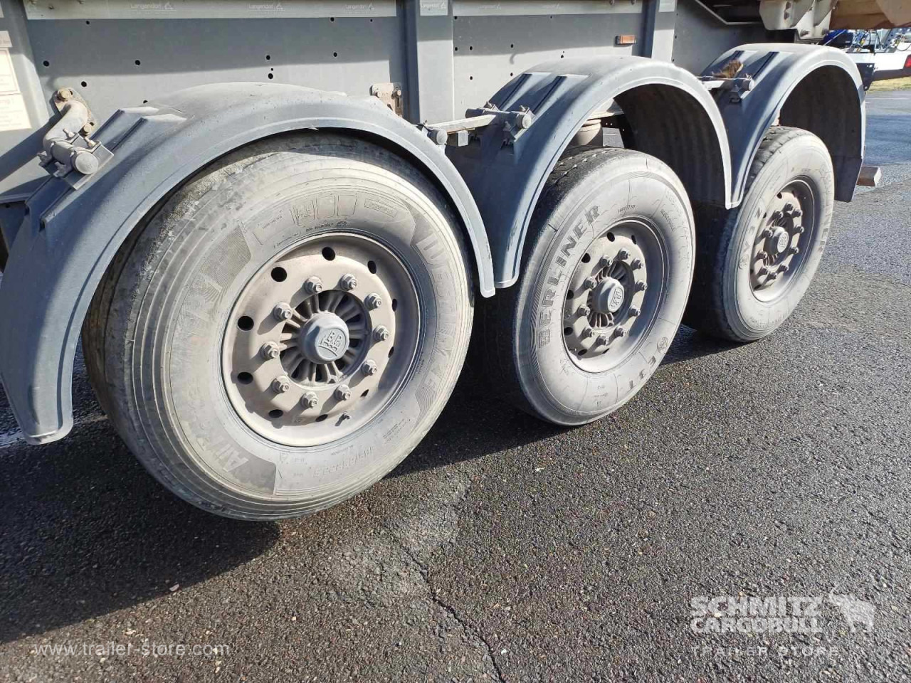 LANGENDORF Auflieger Kipper Stahlrundmulde 24m³ - Самосвальный полуприцеп: фото 3 LANGENDORF Auflieger Kipper Stahlrundmulde 24m³ - Самосвальный полуприцеп: фото 3