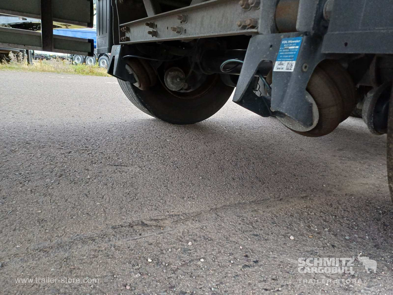 SCHMITZ Auflieger Curtainsider Standard - Тентованный полуприцеп: фото 4 SCHMITZ Auflieger Curtainsider Standard - Тентованный полуприцеп: фото 4