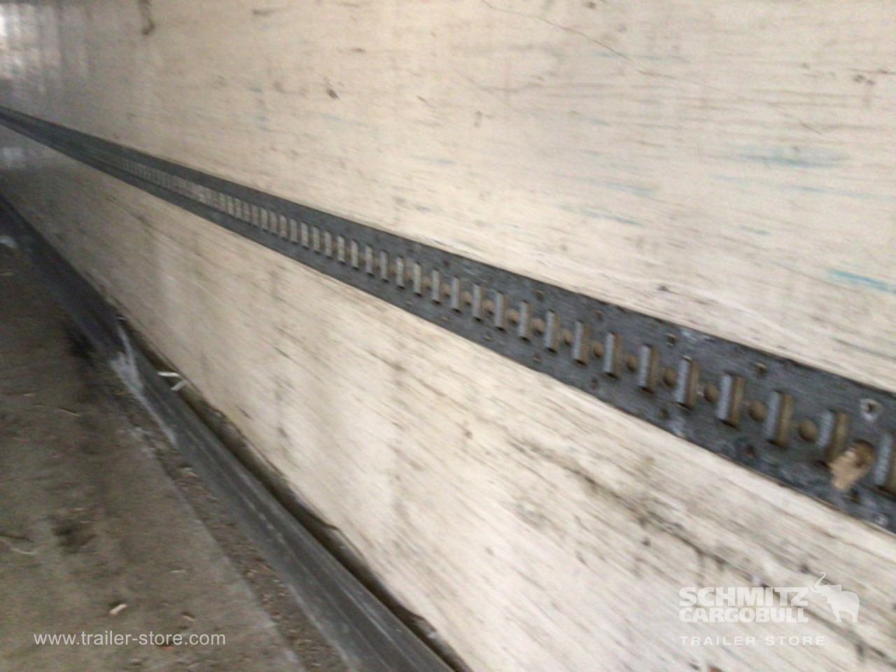 KRONE Reefer Standard Taillift - Изотермический полуприцеп: фото 3 KRONE Reefer Standard Taillift - Изотермический полуприцеп: фото 3