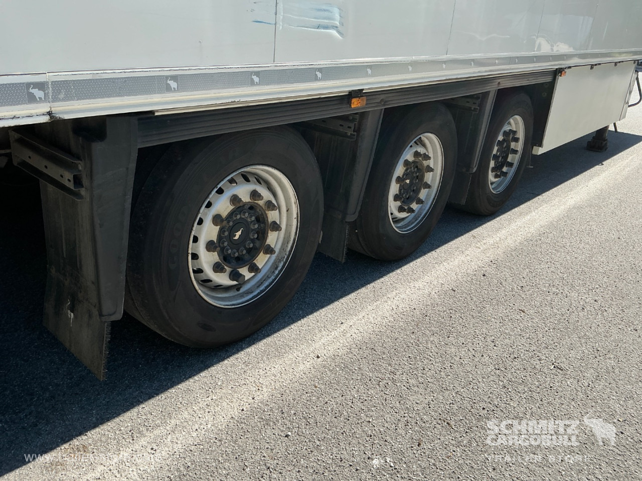 SCHMITZ Reefer Meat hanging system - Изотермический полуприцеп: фото 3 SCHMITZ Reefer Meat hanging system - Изотермический полуприцеп: фото 3