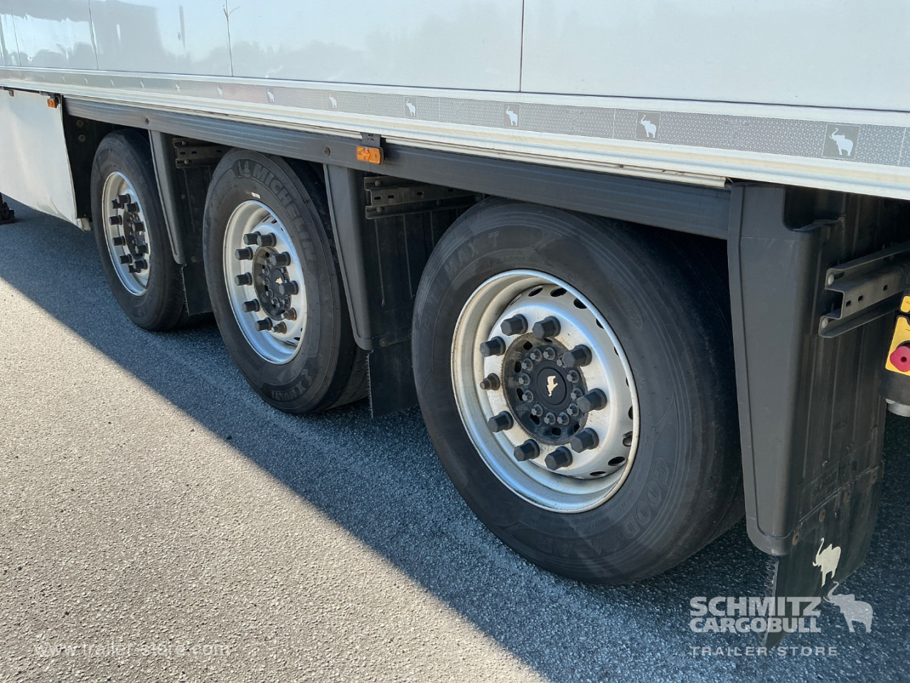 SCHMITZ Reefer Meat hanging system - Изотермический полуприцеп: фото 5 SCHMITZ Reefer Meat hanging system - Изотермический полуприцеп: фото 5