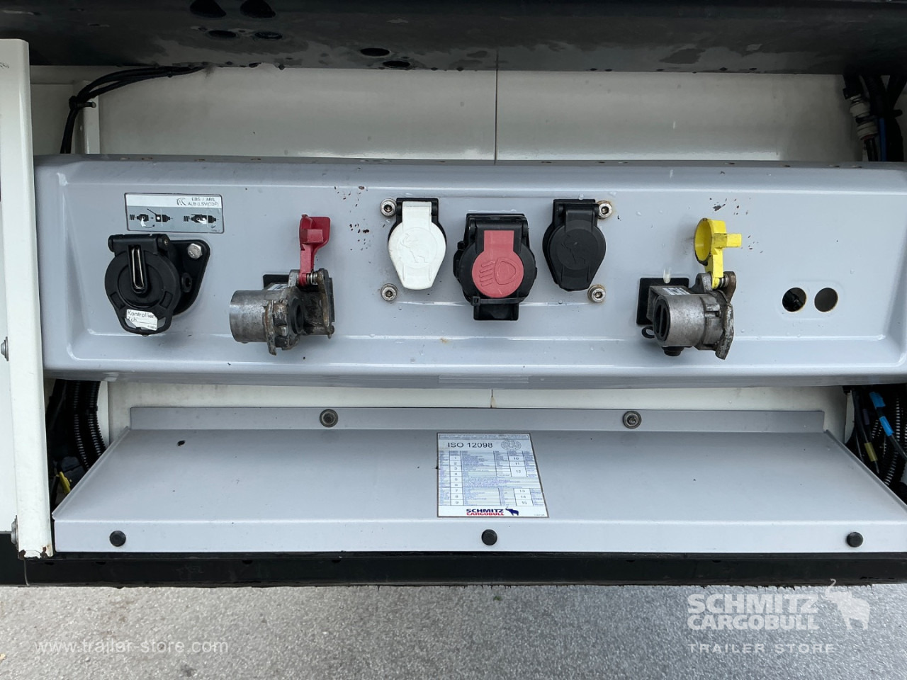 SCHMITZ Reefer Meat hanging system - Изотермический полуприцеп: фото 4 SCHMITZ Reefer Meat hanging system - Изотермический полуприцеп: фото 4