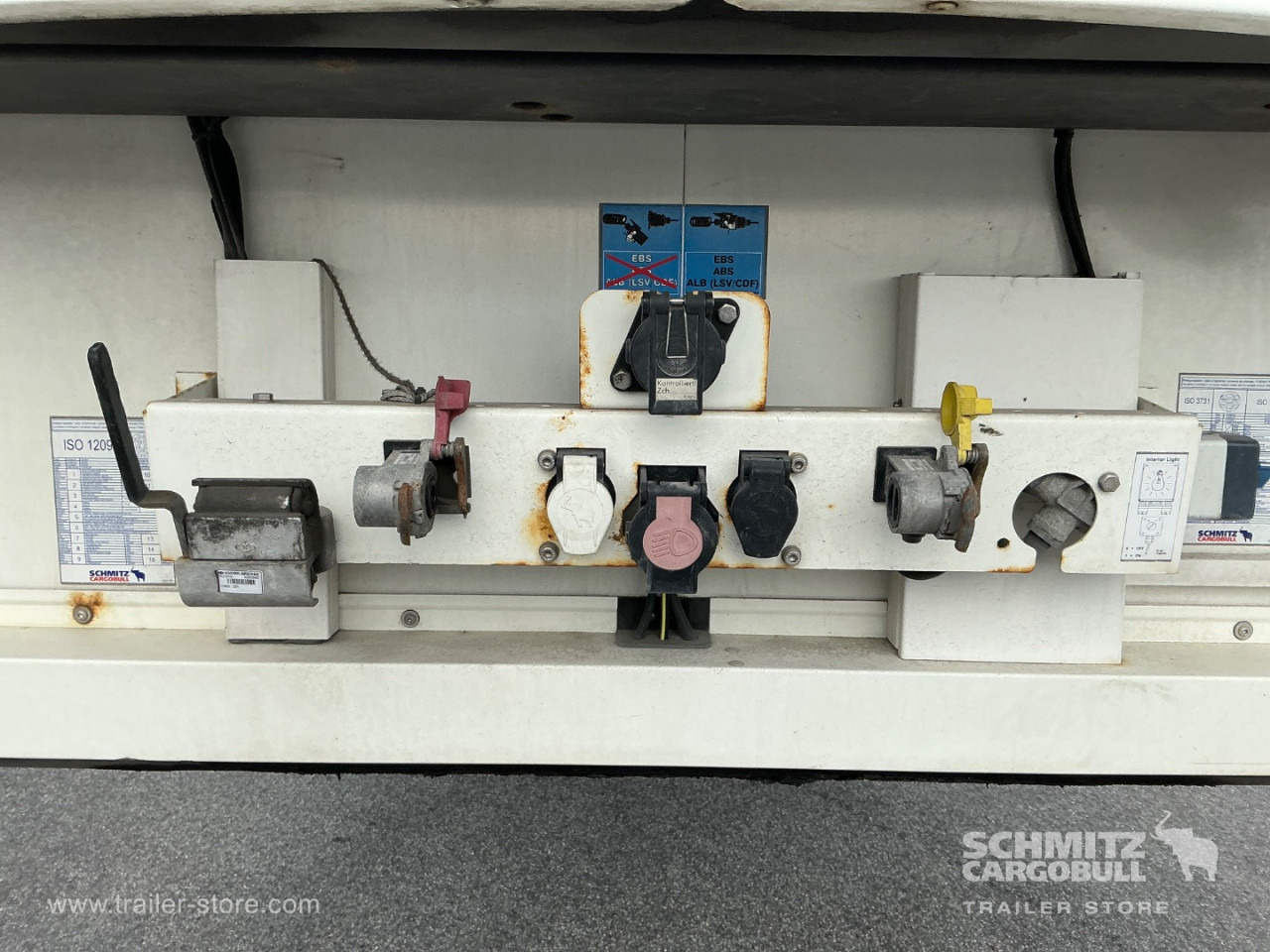 SCHMITZ Reefer Multitemp Double deck - Изотермический полуприцеп: фото 4 SCHMITZ Reefer Multitemp Double deck - Изотермический полуприцеп: фото 4