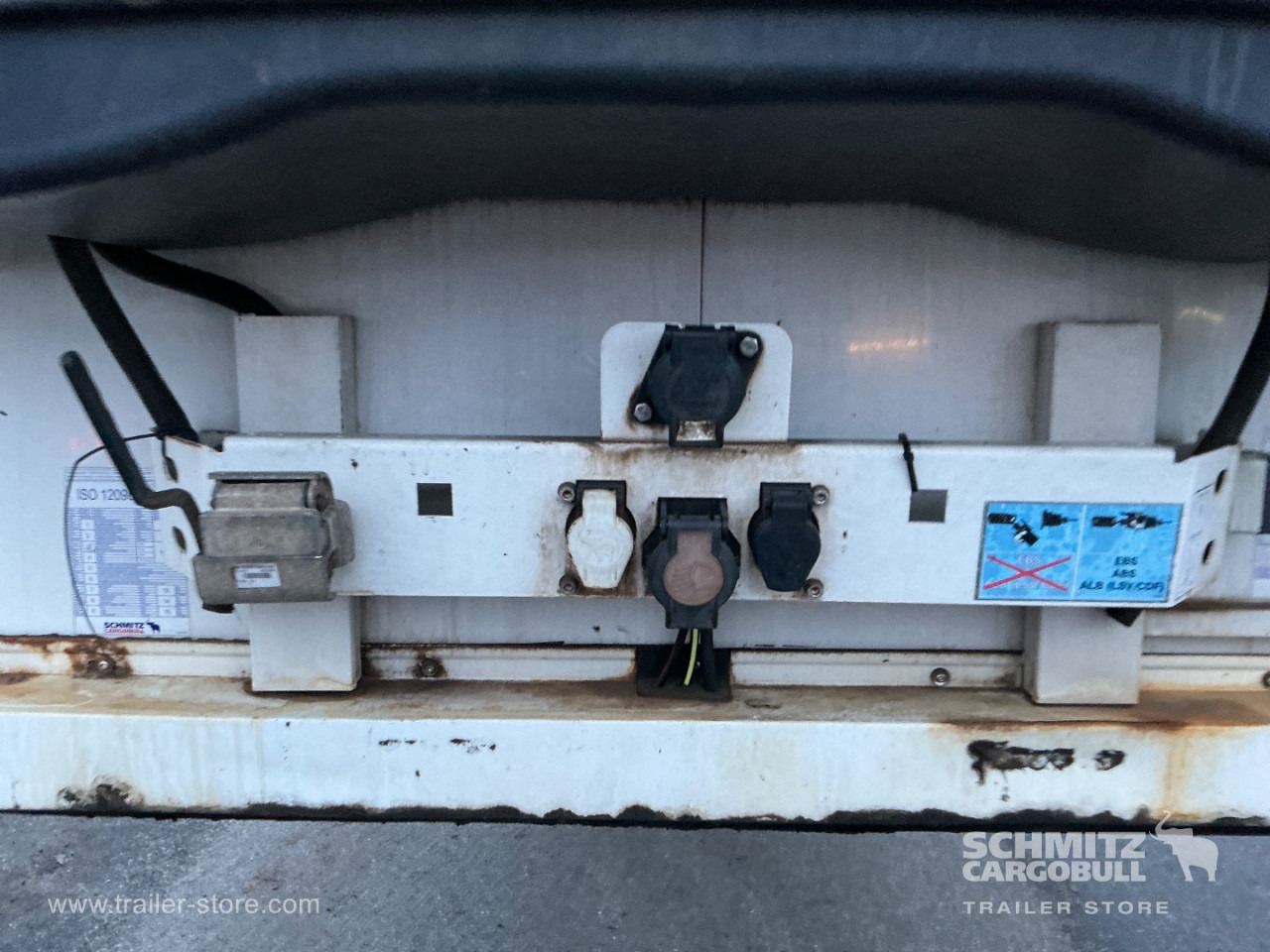 SCHMITZ Reefer Multitemp Double deck - Изотермический полуприцеп: фото 4 SCHMITZ Reefer Multitemp Double deck - Изотермический полуприцеп: фото 4
