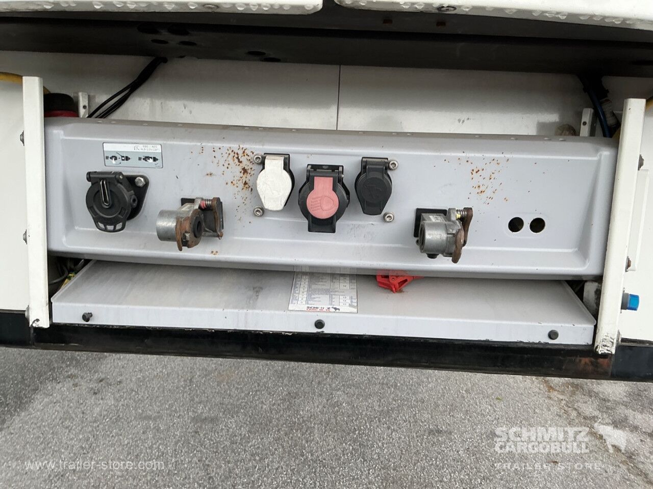SCHMITZ Reefer Multitemp Double deck - Изотермический полуприцеп: фото 4 SCHMITZ Reefer Multitemp Double deck - Изотермический полуприцеп: фото 4