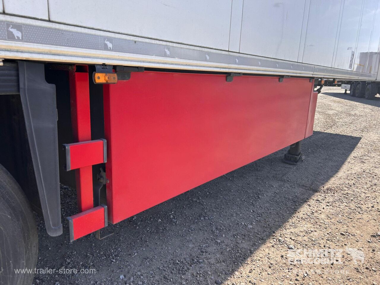 SCHMITZ Reefer Standard Double deck - Изотермический полуприцеп: фото 3 SCHMITZ Reefer Standard Double deck - Изотермический полуприцеп: фото 3