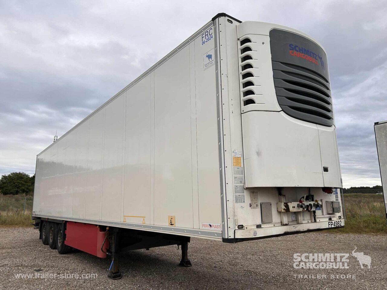 SCHMITZ Reefer Standard Double deck - Изотермический полуприцеп: фото 1 SCHMITZ Reefer Standard Double deck - Изотермический полуприцеп: фото 1