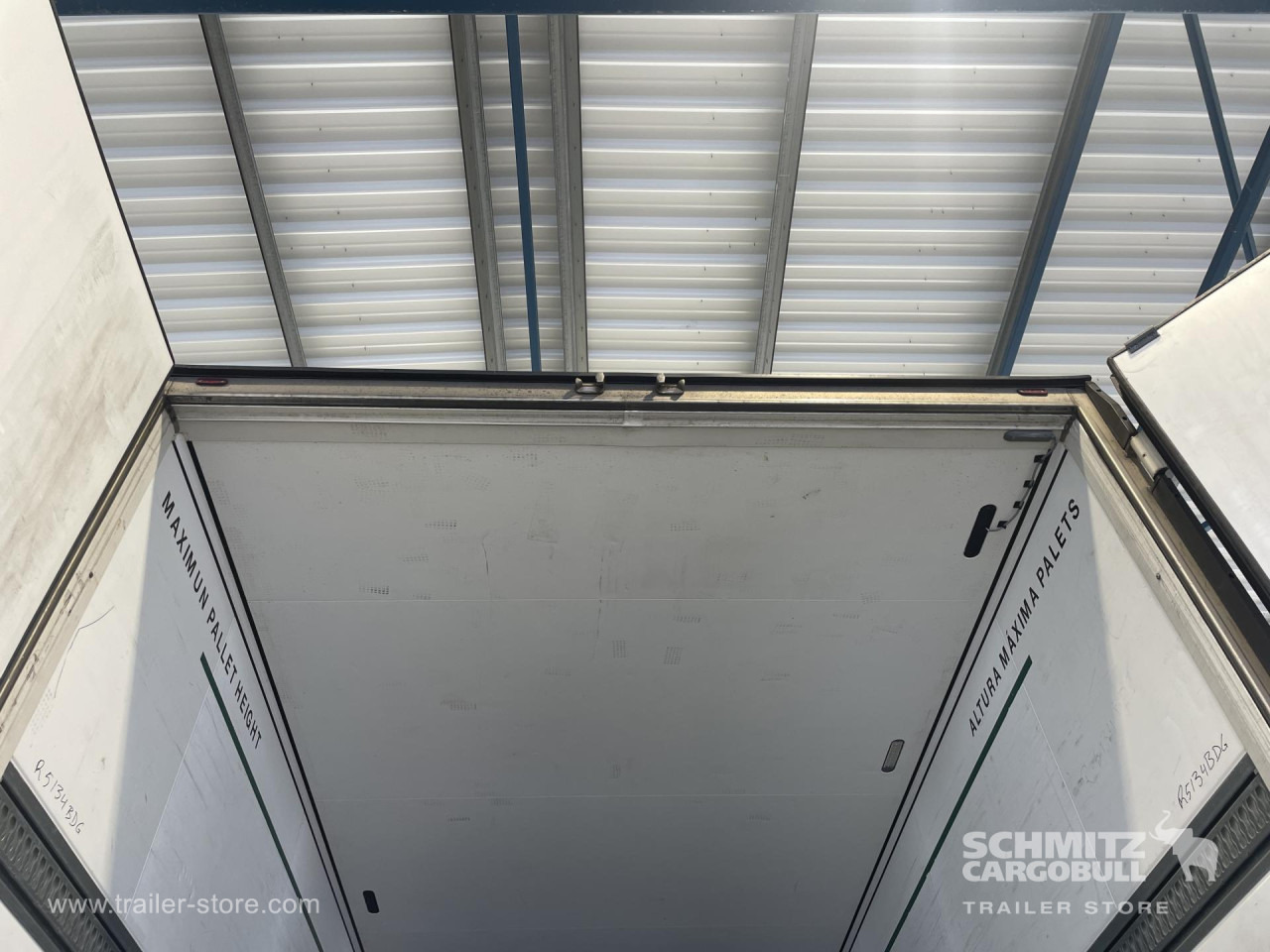 SCHMITZ Remolque Frigo Standard - Прицеп-рефрижератор: фото 2 SCHMITZ Remolque Frigo Standard - Прицеп-рефрижератор: фото 2