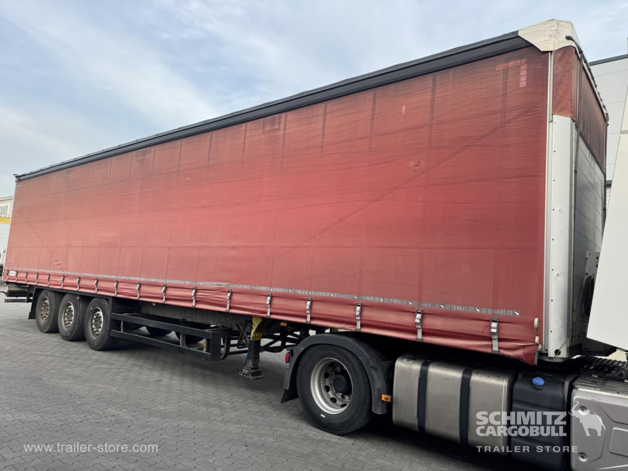 SCHMITZ Curtainsider Standard - Тентованный полуприцеп: фото 1 SCHMITZ Curtainsider Standard - Тентованный полуприцеп: фото 1