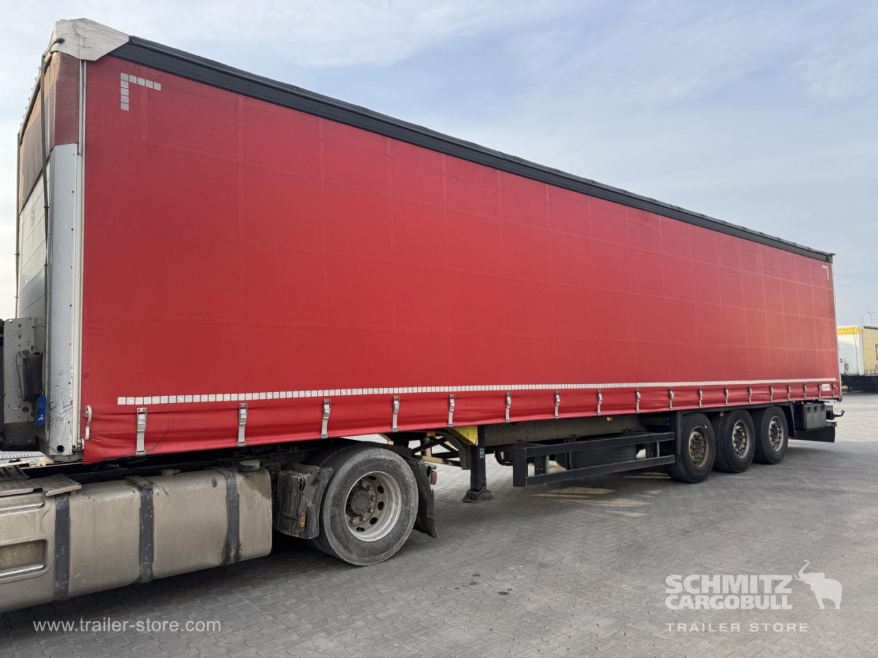 SCHMITZ Curtainsider Standard - Тентованный полуприцеп: фото 3 SCHMITZ Curtainsider Standard - Тентованный полуприцеп: фото 3