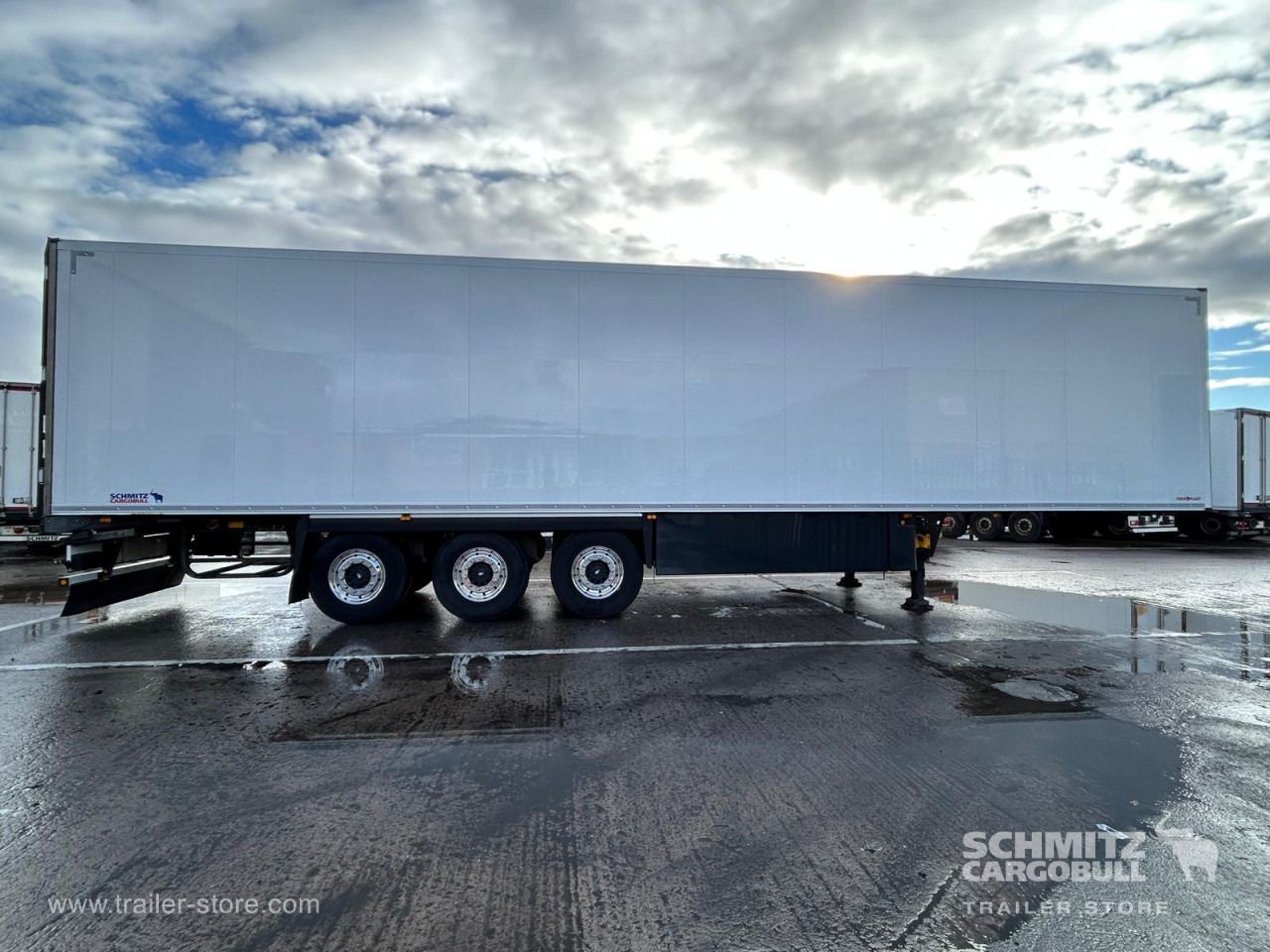 SCHMITZ Reefer Multitemp - Изотермический полуприцеп: фото 2 SCHMITZ Reefer Multitemp - Изотермический полуприцеп: фото 2