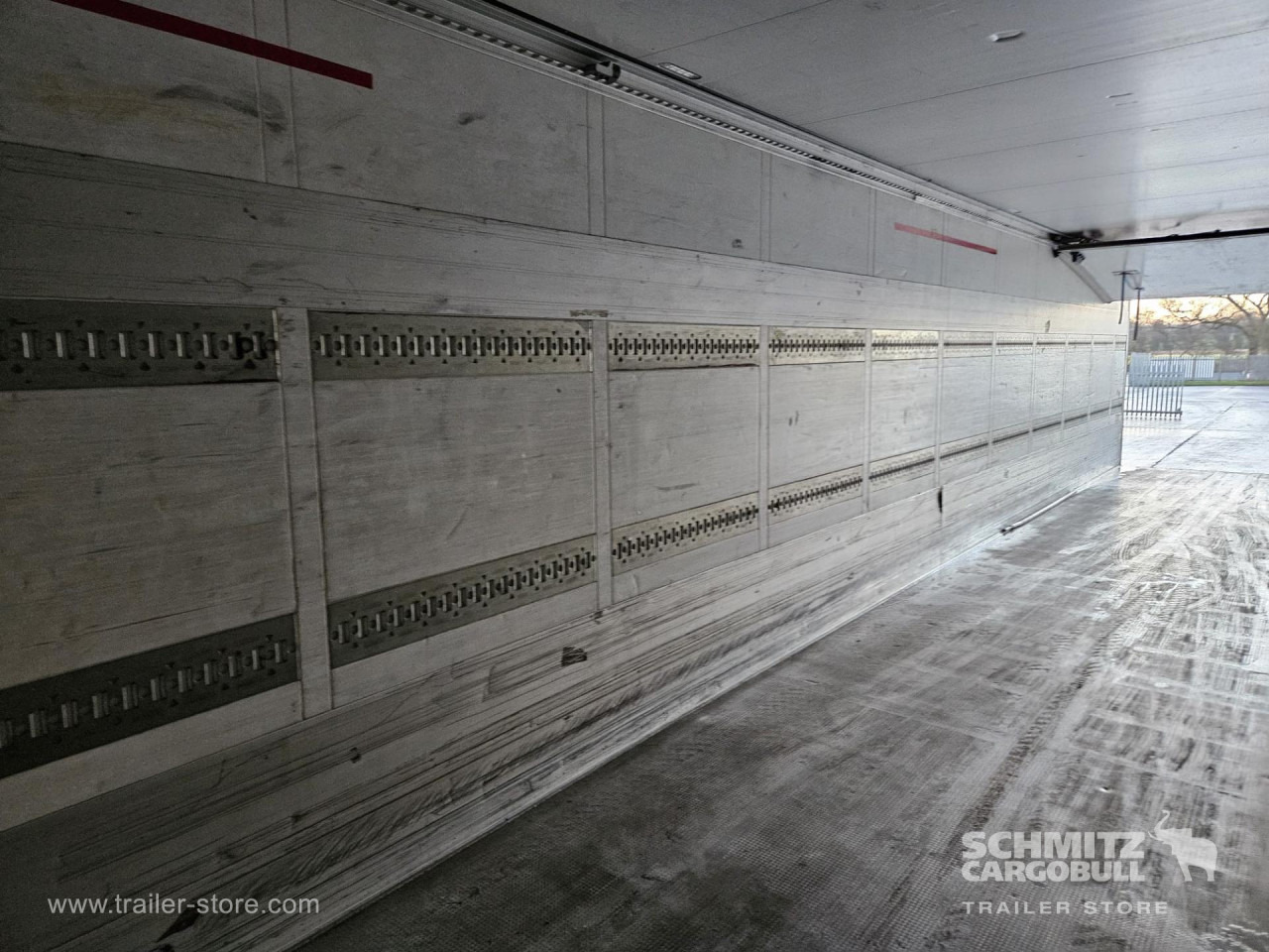 SCHMITZ Reefer Multitemp - Изотермический полуприцеп: фото 4 SCHMITZ Reefer Multitemp - Изотермический полуприцеп: фото 4