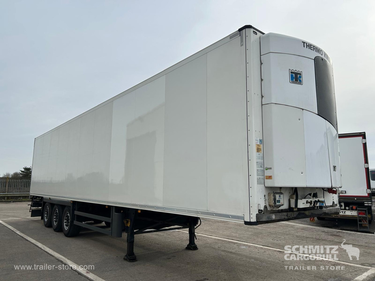 SCHMITZ Reefer Standard - Изотермический полуприцеп: фото 1 SCHMITZ Reefer Standard - Изотермический полуприцеп: фото 1