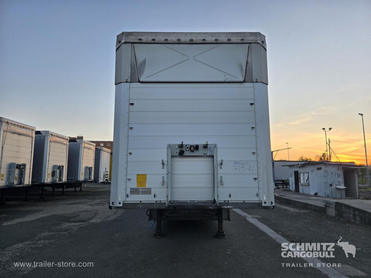 SCHMITZ Curtainsider Standard - Тентованный полуприцеп: фото 4 SCHMITZ Curtainsider Standard - Тентованный полуприцеп: фото 4