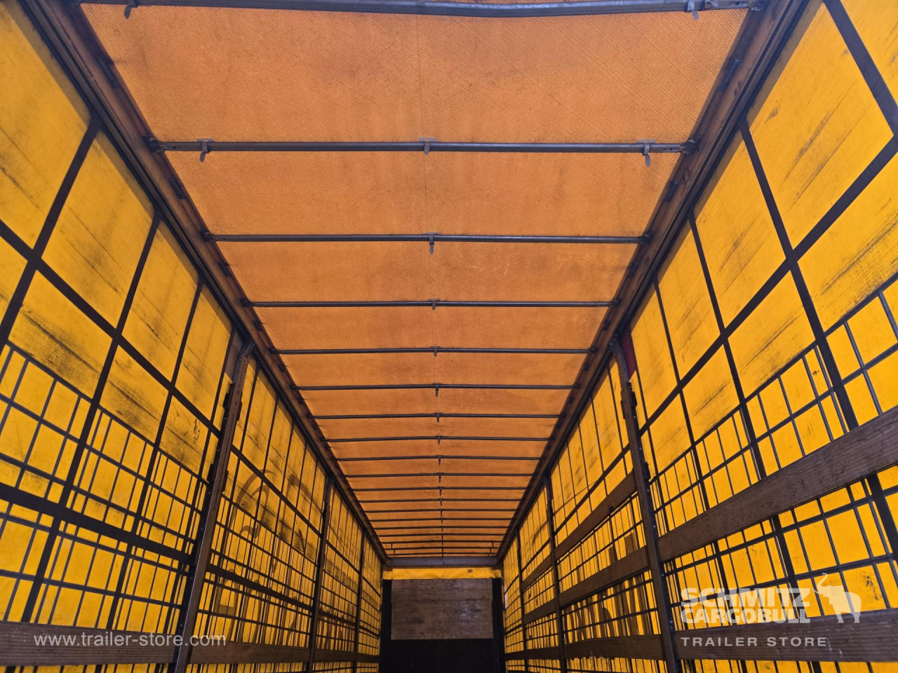 SCHMITZ Curtainsider Standard - Тентованный полуприцеп: фото 2 SCHMITZ Curtainsider Standard - Тентованный полуприцеп: фото 2