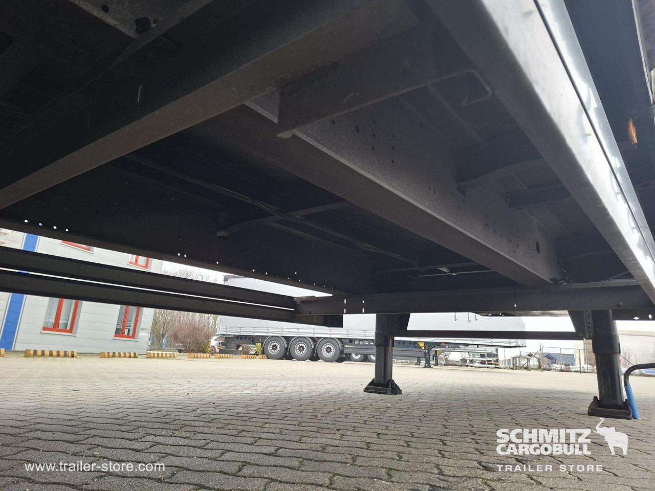 SCHMITZ Curtainsider Mega - Тентованный полуприцеп: фото 2 SCHMITZ Curtainsider Mega - Тентованный полуприцеп: фото 2