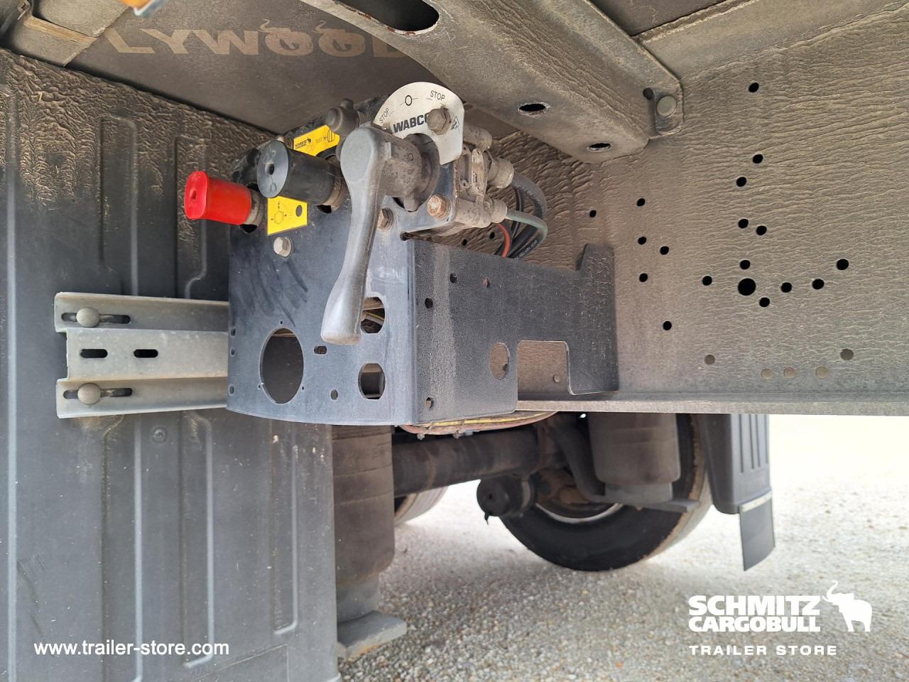 SCHMITZ Curtainsider Mega - Тентованный полуприцеп: фото 3 SCHMITZ Curtainsider Mega - Тентованный полуприцеп: фото 3