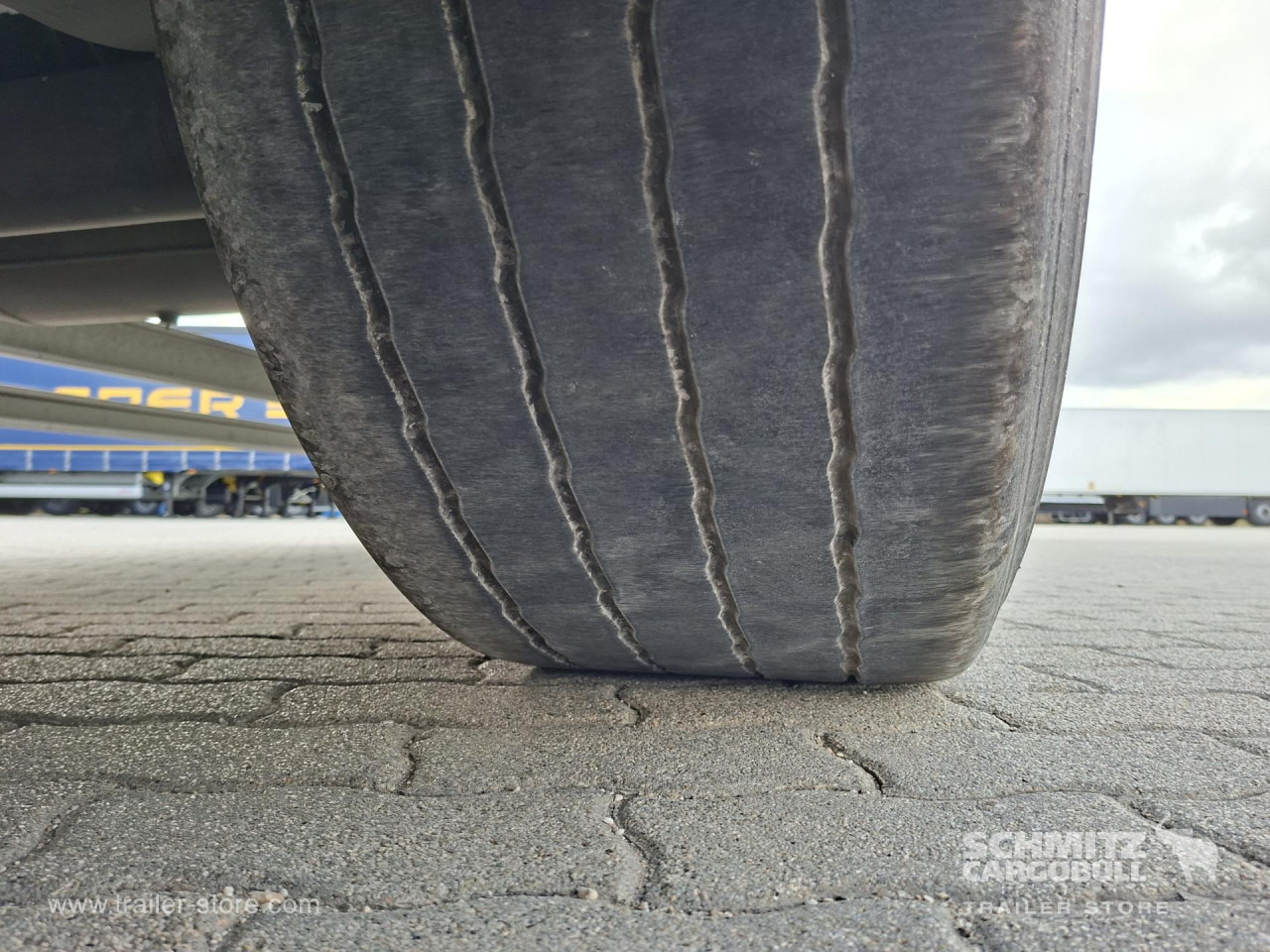 SCHMITZ Reefer Multitemp - Изотермический полуприцеп: фото 4 SCHMITZ Reefer Multitemp - Изотермический полуприцеп: фото 4