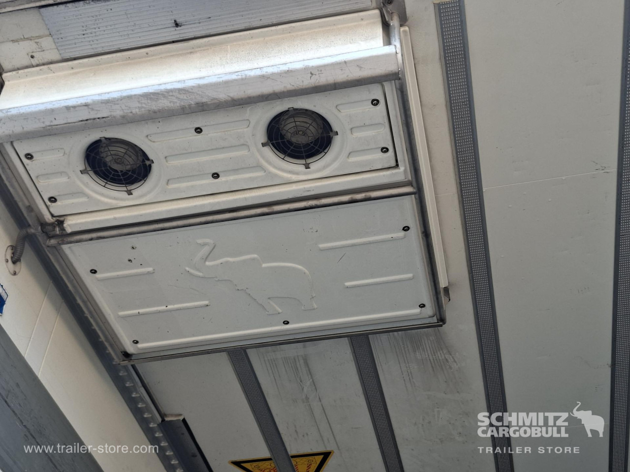 SCHMITZ Reefer Multitemp - Изотермический полуприцеп: фото 2 SCHMITZ Reefer Multitemp - Изотермический полуприцеп: фото 2