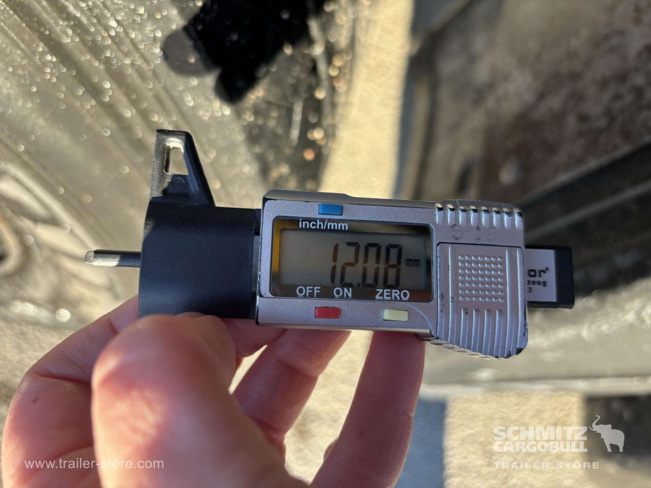 SCHMITZ Curtainsider Mega - Тентованный полуприцеп: фото 2 SCHMITZ Curtainsider Mega - Тентованный полуприцеп: фото 2