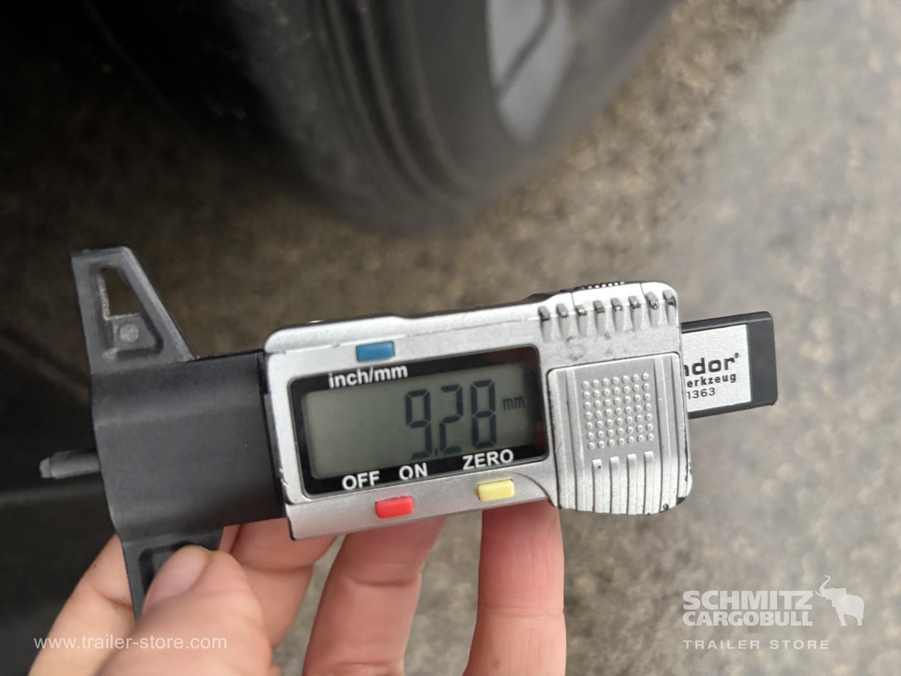 SCHMITZ Curtainsider Mega - Тентованный полуприцеп: фото 3 SCHMITZ Curtainsider Mega - Тентованный полуприцеп: фото 3