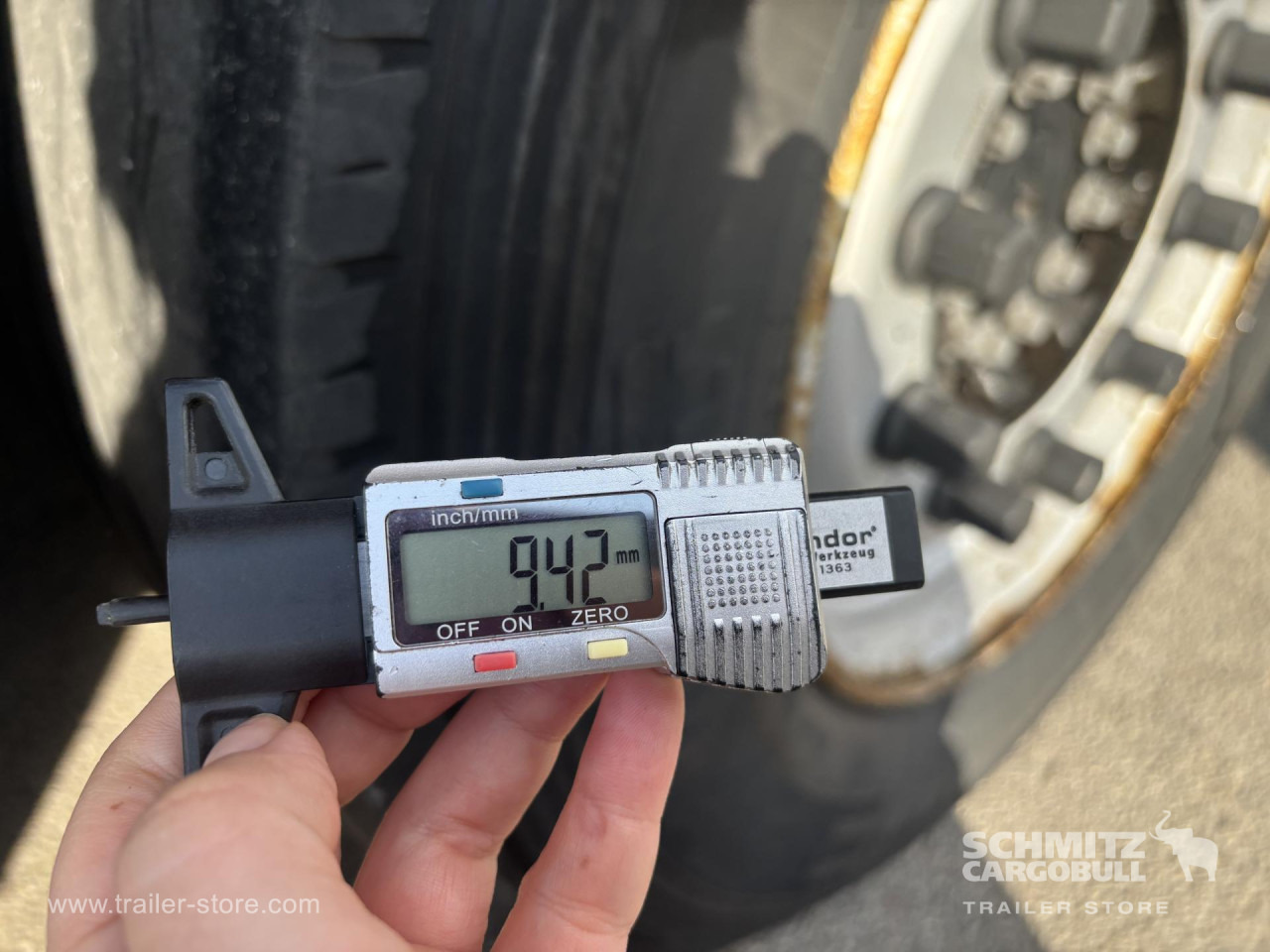 SCHMITZ Curtainsider Standard - Тентованный полуприцеп: фото 4 SCHMITZ Curtainsider Standard - Тентованный полуприцеп: фото 4