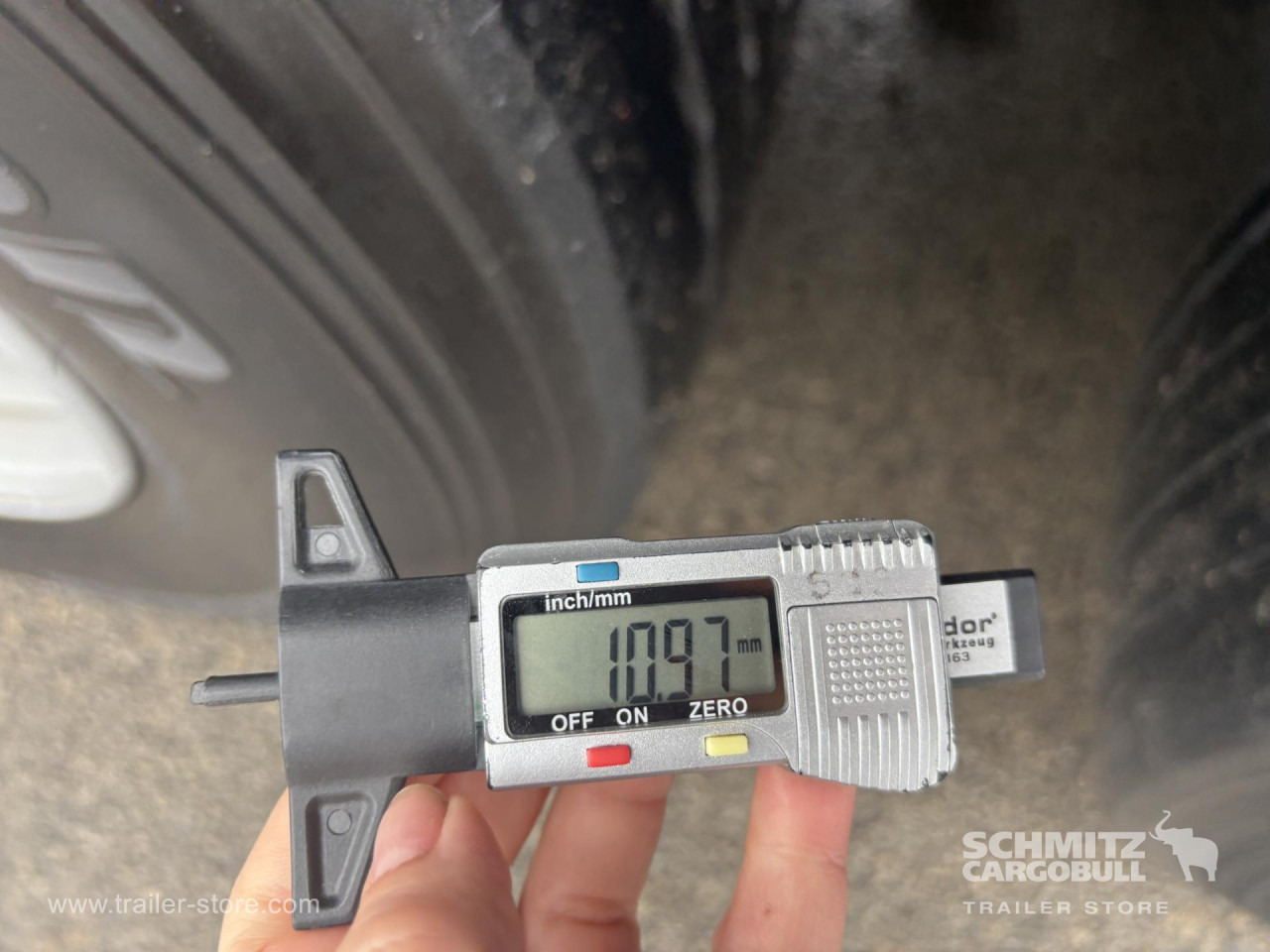 SCHMITZ Curtainsider Standard - Тентованный полуприцеп: фото 2 SCHMITZ Curtainsider Standard - Тентованный полуприцеп: фото 2