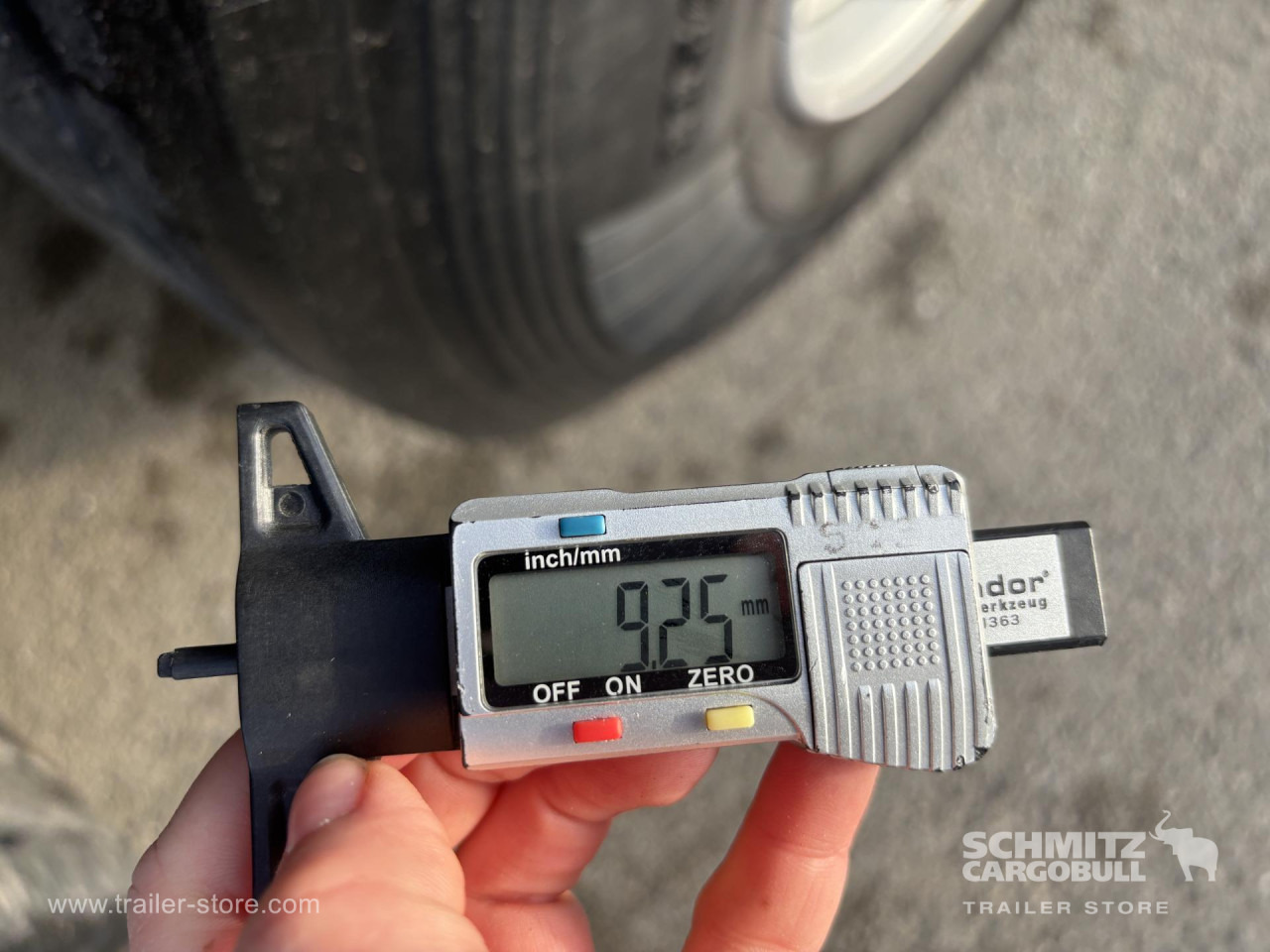 SCHMITZ Curtainsider Standard - Тентованный полуприцеп: фото 3 SCHMITZ Curtainsider Standard - Тентованный полуприцеп: фото 3