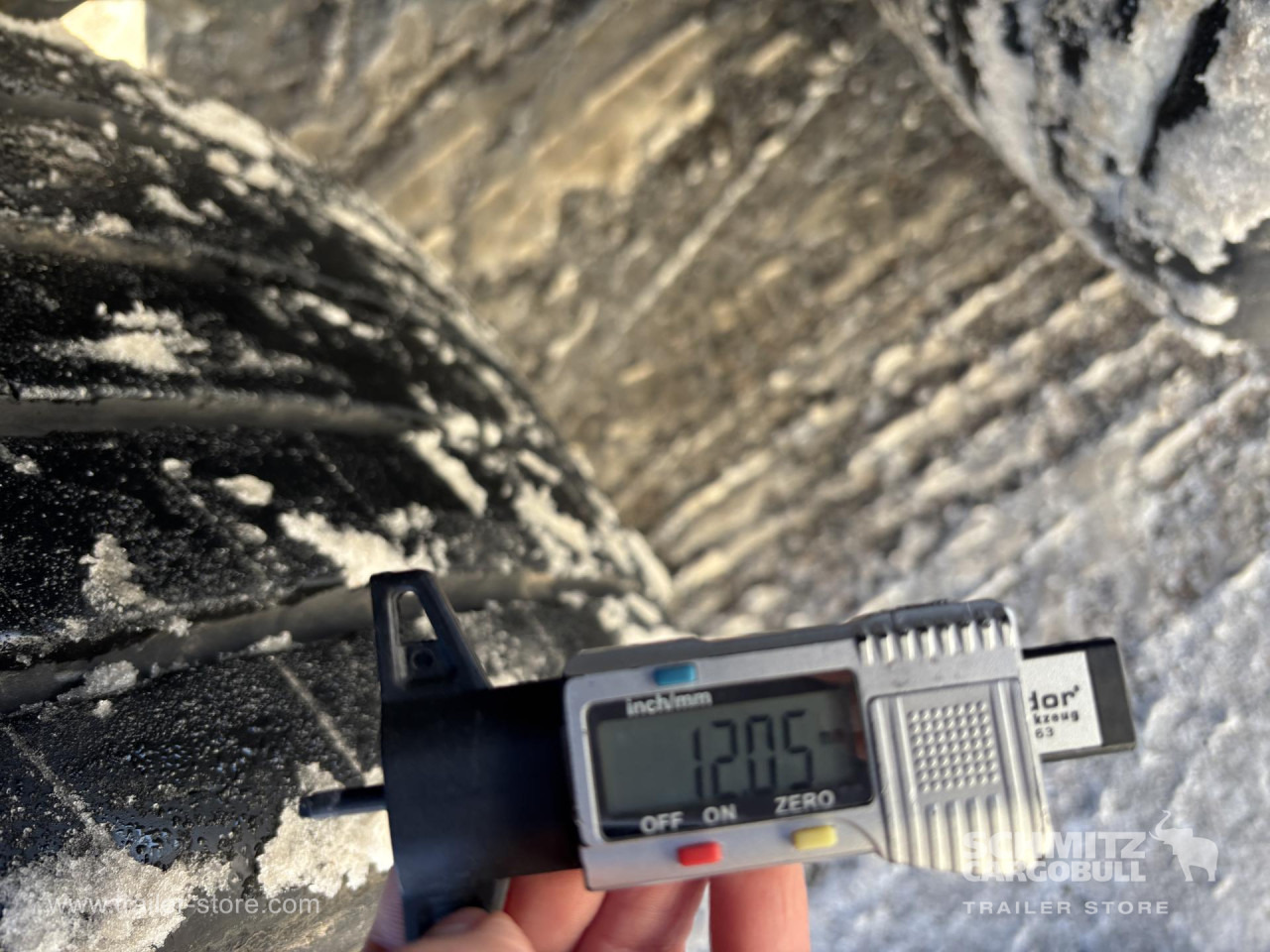 SCHMITZ Curtainsider Standard - Тентованный полуприцеп: фото 3 SCHMITZ Curtainsider Standard - Тентованный полуприцеп: фото 3