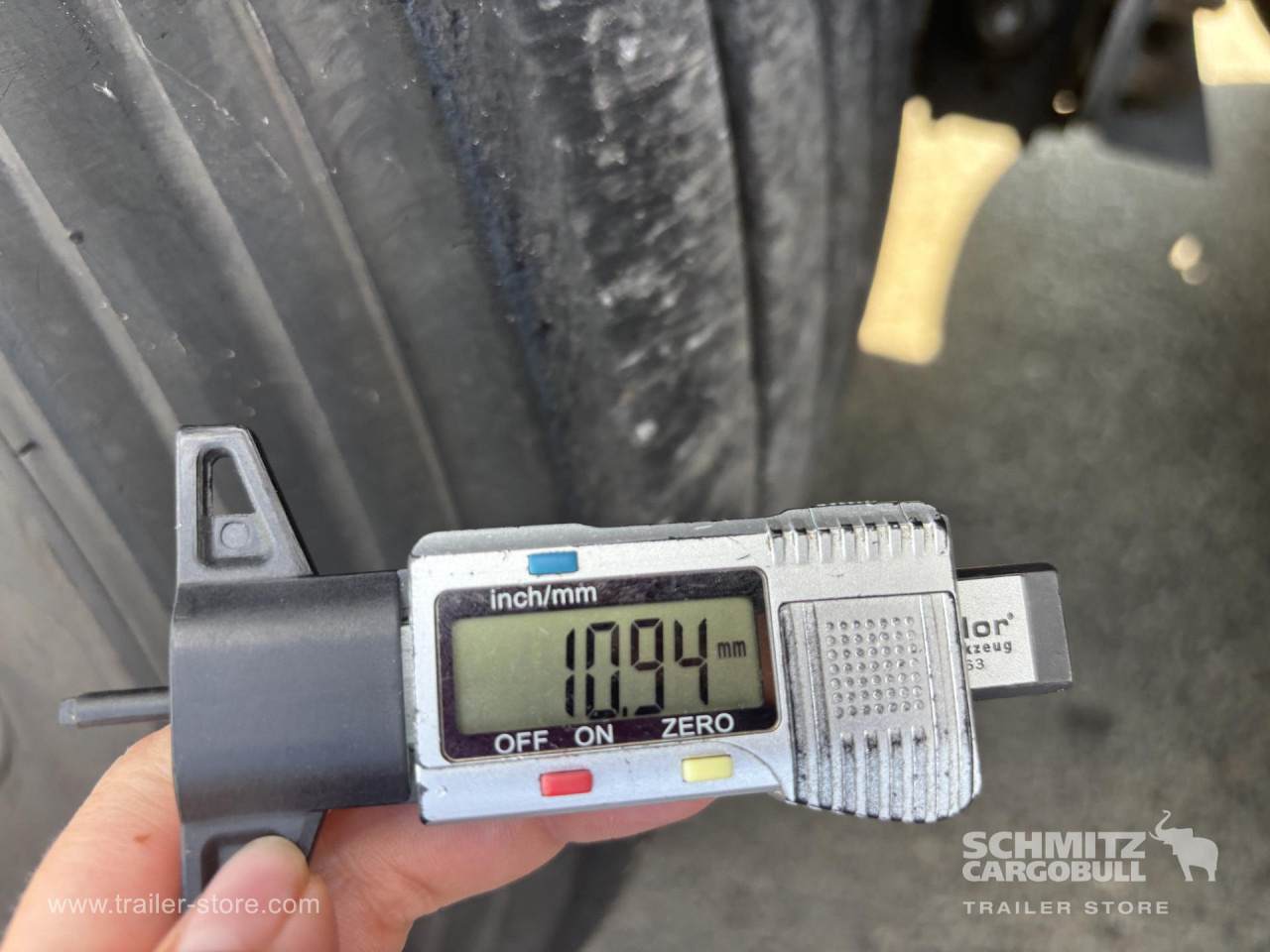 SCHMITZ Curtainsider Standard - Тентованный полуприцеп: фото 2 SCHMITZ Curtainsider Standard - Тентованный полуприцеп: фото 2